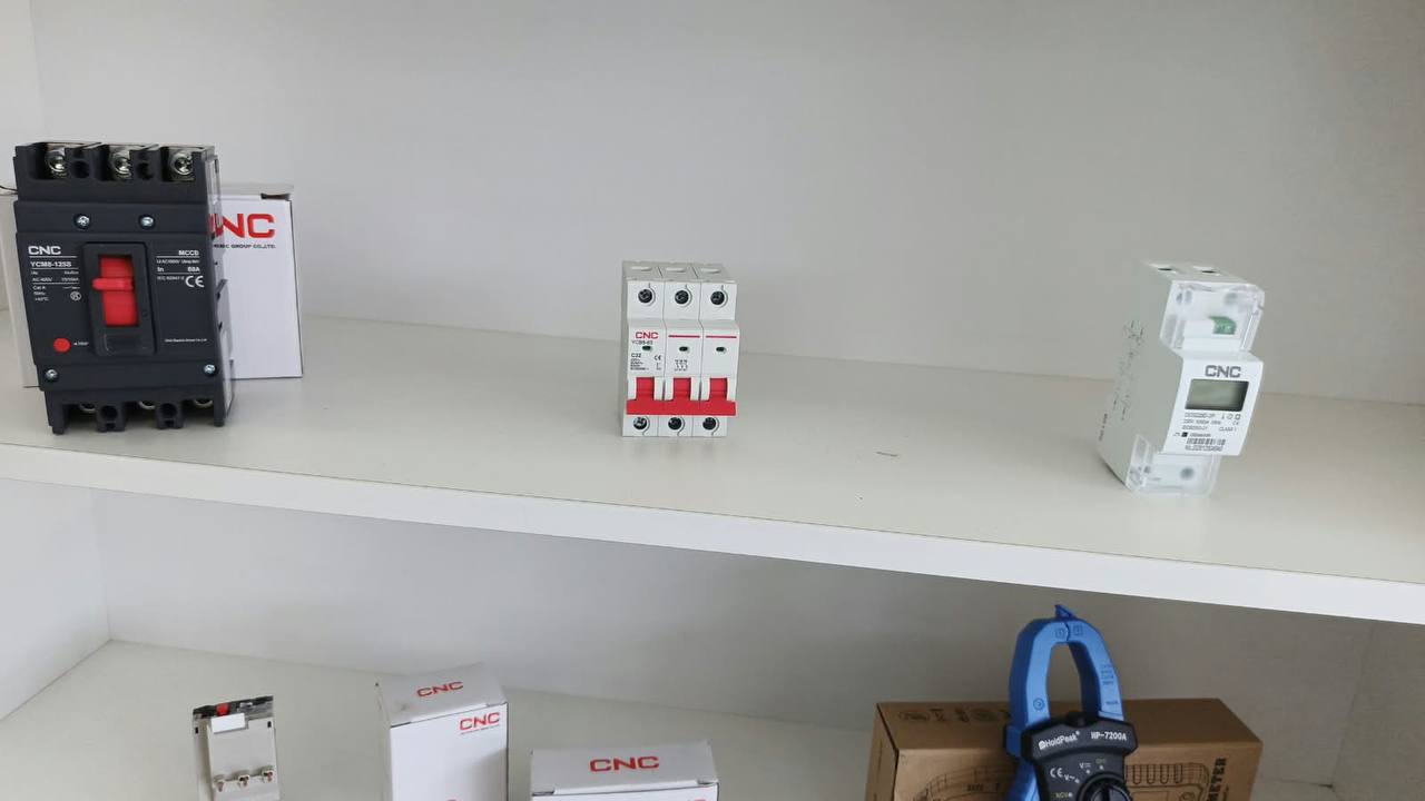 ZAYOUNA MOBILES & LOGISTICS SERVICES COMPANY showroom display